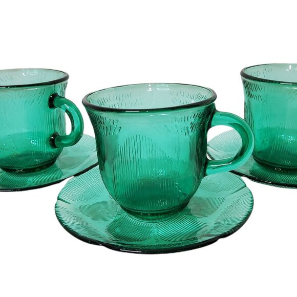 Vintage Set Of 3 Green "Forte Crisa" Glass Flat Cup and Saucer Set - Picture 2 of 3